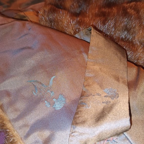 Vintage Mink Fur Stole/Wrap/Shawl with Silk lining - Picture 2 of 3